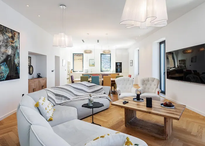 Lejlighed B With Old Town & Sea View