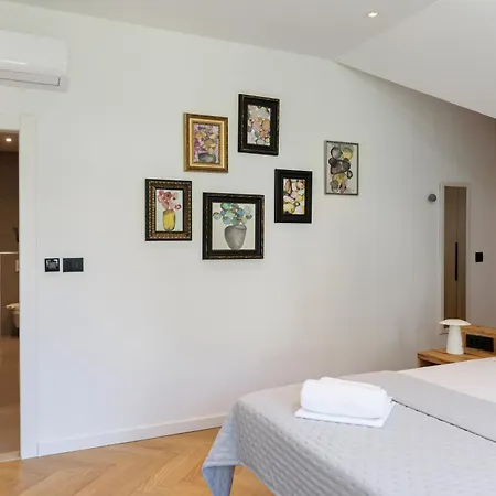 B With Old Town & Sea View * ドゥブロブニク