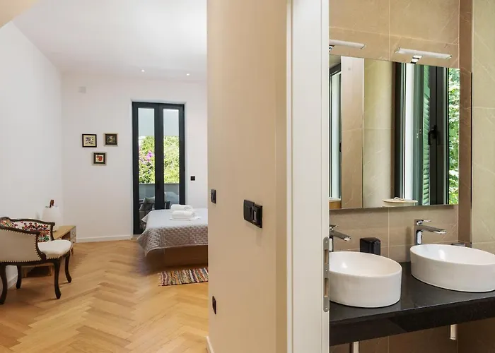 B With Old Town & Sea View Daire Dubrovnik