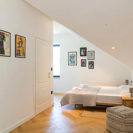 Apartment B With Old Town & Sea View